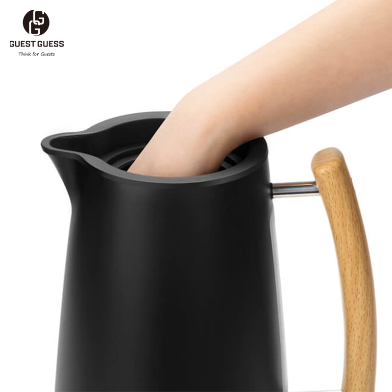 1.7L Electric Kettle ATTITUDE 06